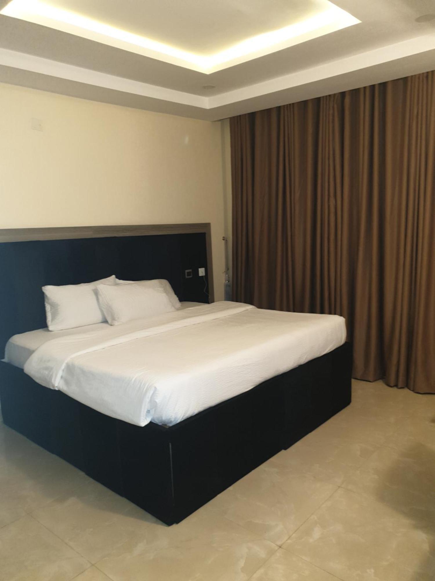 Golphins Suites & Hotel Abuja Exteriér fotografie