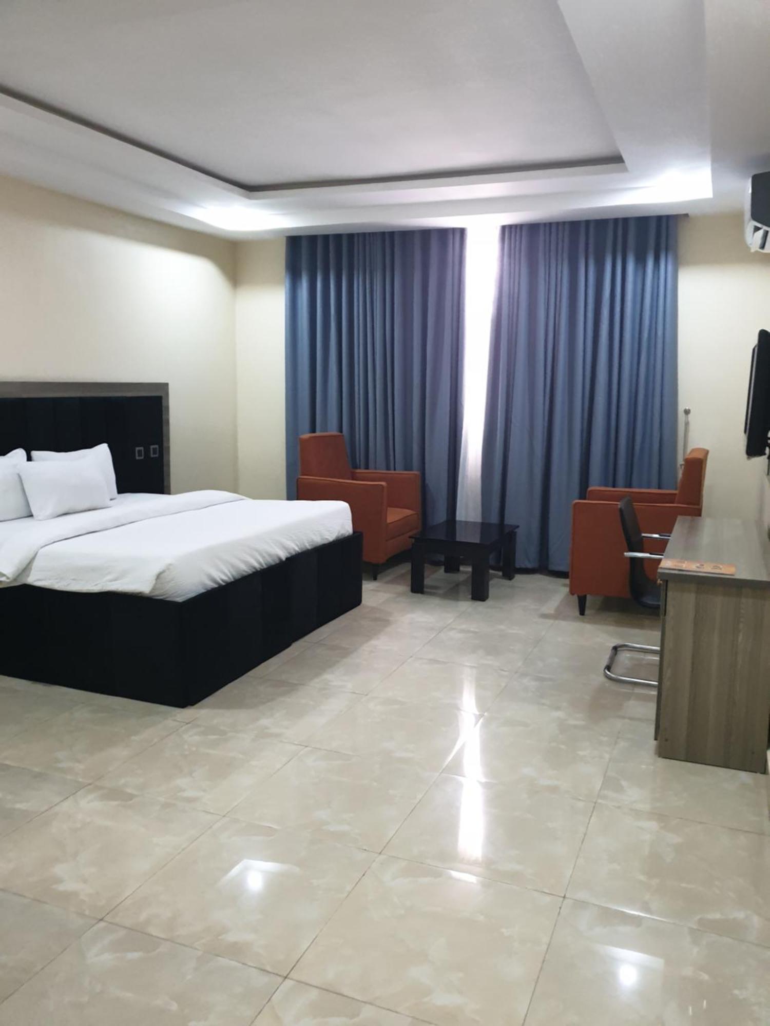 Golphins Suites & Hotel Abuja Exteriér fotografie